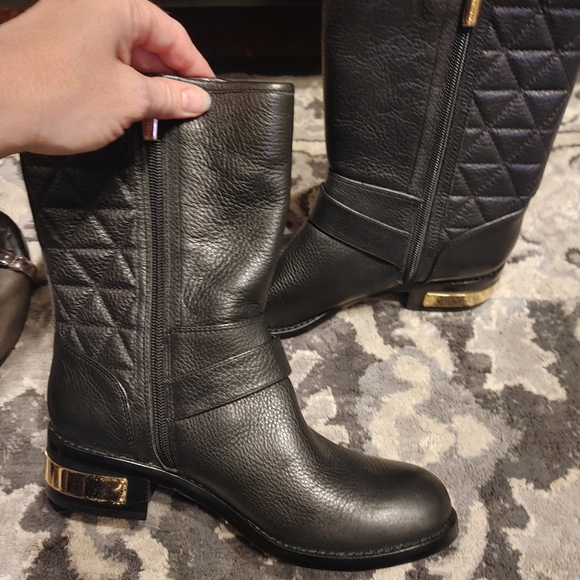 Vince Camuto black leather boots - Picture 2 of 4